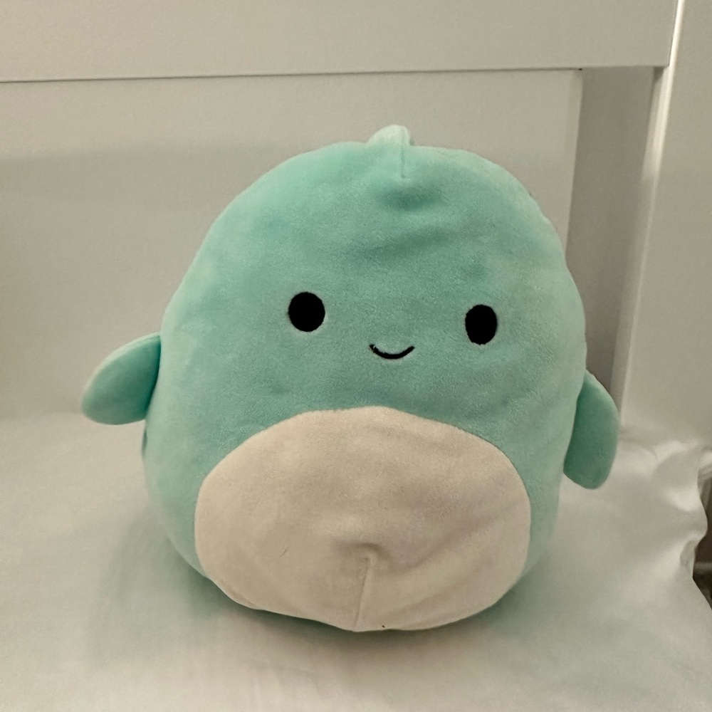8” perry the dolphin squishmallow
